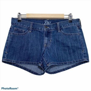 Old Navy The Diva Jean Shorts medium wash size 4